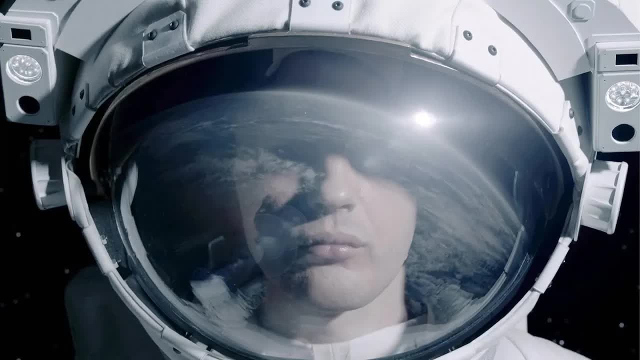 【越哥】2015年冷门佳片，一部关于孤独的法国电影，不建议深夜观看！深度解读《心房客》：人都是各活各的。