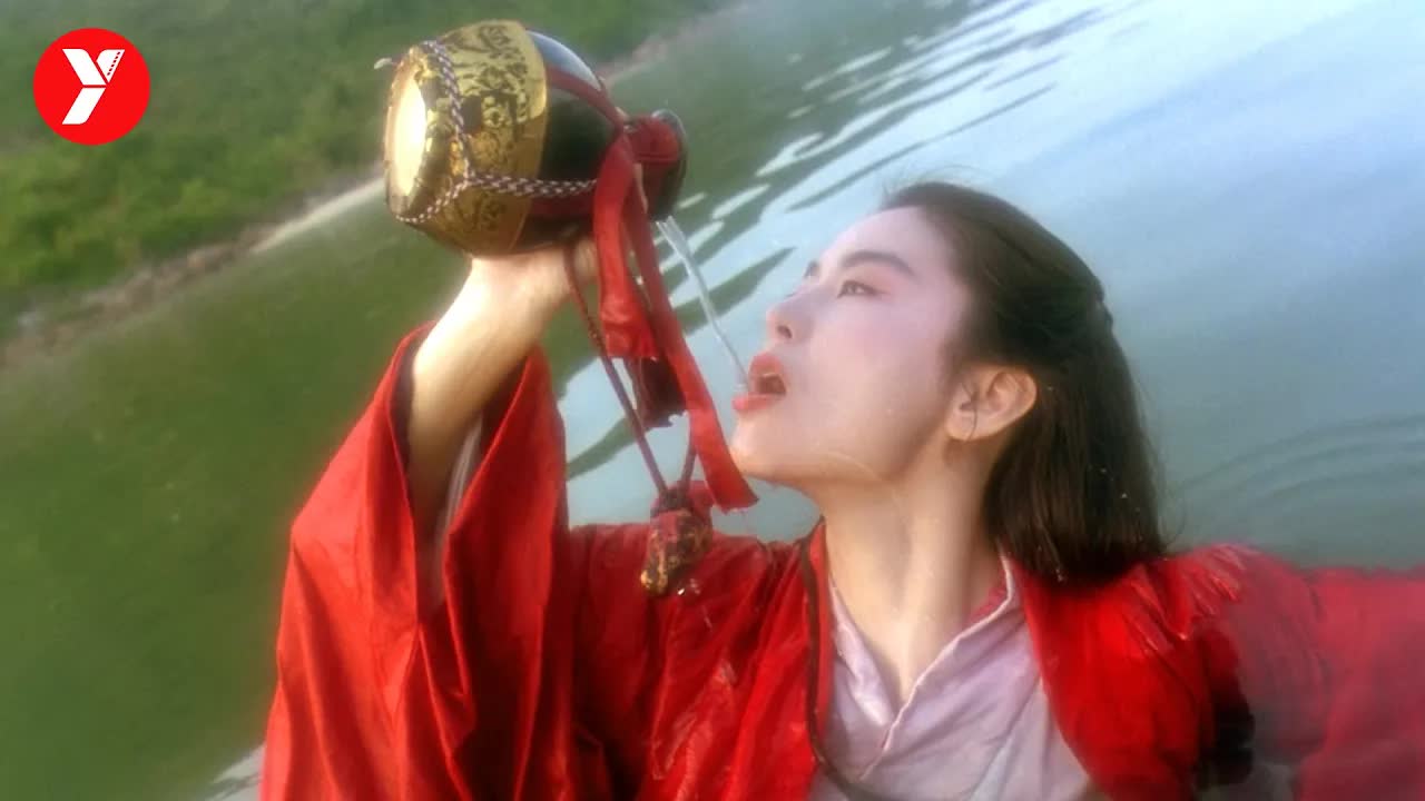 【越哥】中国武侠电影史上公认的一座高峰，直到30年后，才看出它隐藏的深意！