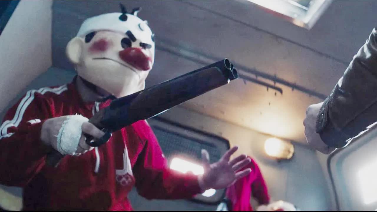 劫匪抢走银行几千万美元，却一分钱不要，全部抛洒到大街上！火爆犯罪片