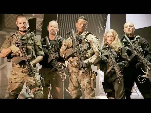 毒枭的绝密基地，堆着2亿美金，谁拿谁死！火爆犯罪片